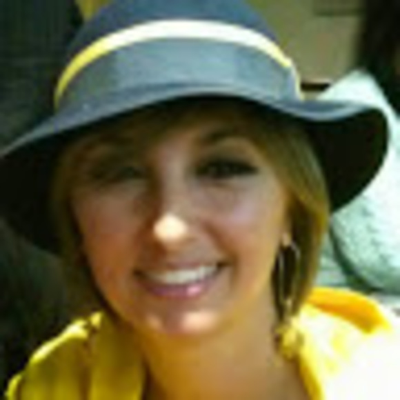 Meet your Posher, Mariela - Picture 1 of 1